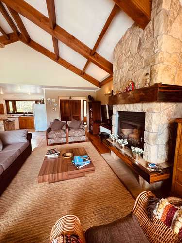 Moderna Casa con Excelente Conectividad (186126) - Imagen 12