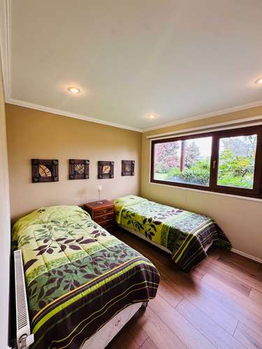 Moderna Casa con Excelente Conectividad (186126) - Imagen 10