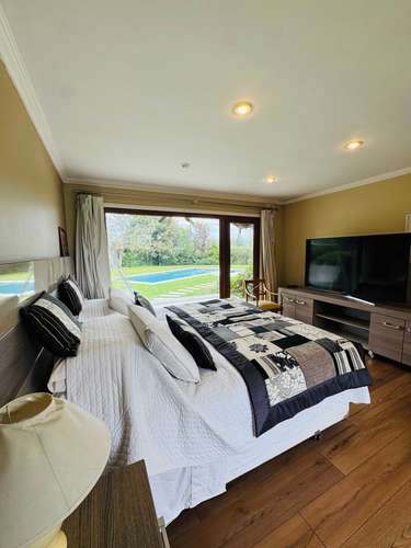 Moderna Casa con Excelente Conectividad (186126) - Imagen 17