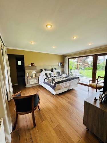 Moderna Casa con Excelente Conectividad (186126) - Imagen 20