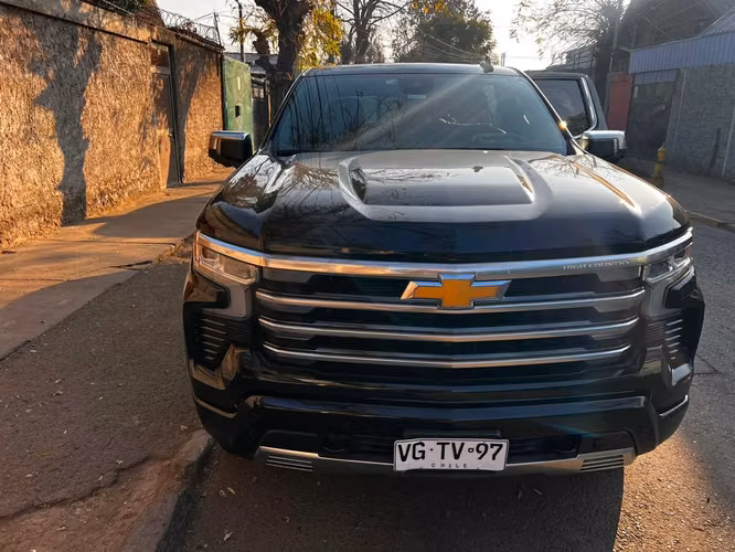 Chevrolet Silverado High Country 3.0L Diésel AT 4x4 año 2025