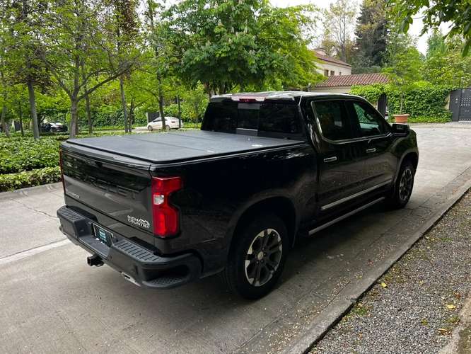 Chevrolet Silverado High Country 3.0L Diésel AT 4x4 año 2025 - Imagen 21