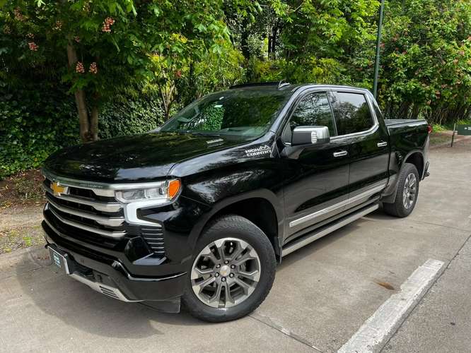 Chevrolet Silverado High Country 3.0L Diésel AT 4x4 año 2025 - Imagen 7