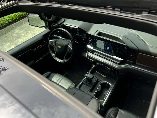 Chevrolet Silverado High Country 3.0L Diésel AT 4x4 año 2025 - Imagen 3