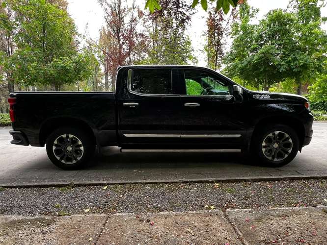 Chevrolet Silverado High Country 3.0L Diésel AT 4x4 año 2025 - Imagen 26