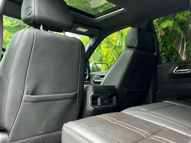 Chevrolet Silverado High Country 3.0L Diésel AT 4x4 año 2025 - Imagen 13