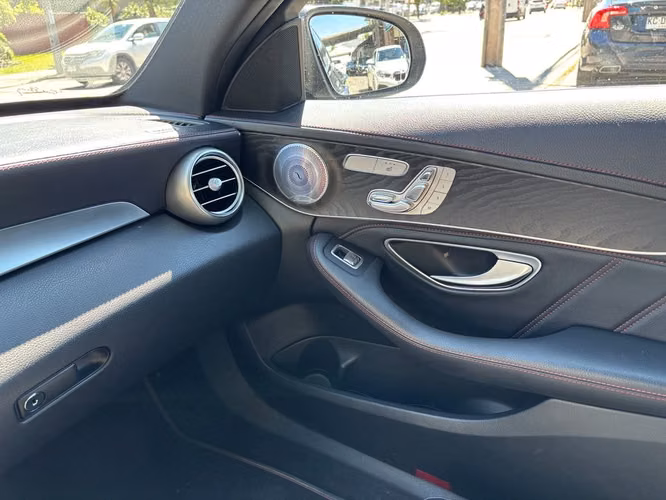 MERCEDES-BENZ C 43 AMG 2018 - Imagen 19