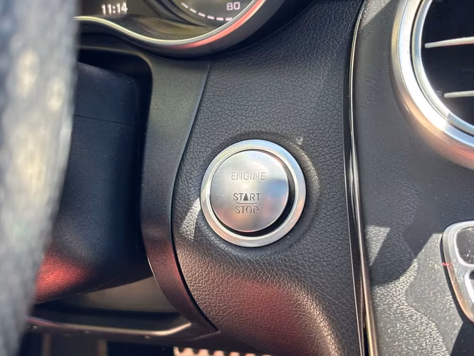 MERCEDES-BENZ C 43 AMG 2018 - Imagen 16