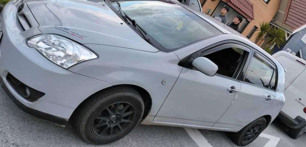 Se vende Toyota corolla año 2006 sin a/c conversable