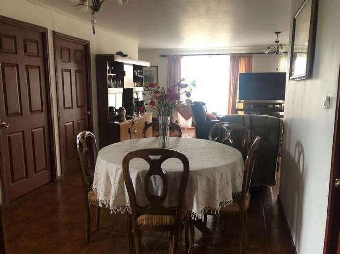 Casa en arriendo 2 dorm. 2 baños en Molina