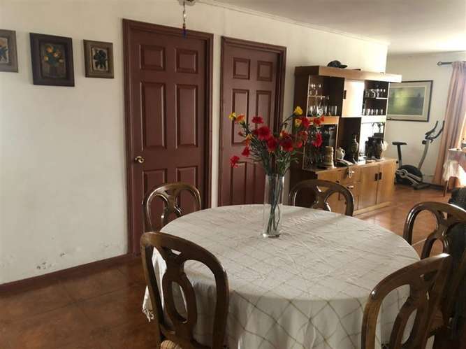 Casa en arriendo 2 dorm. 2 baños en Molina