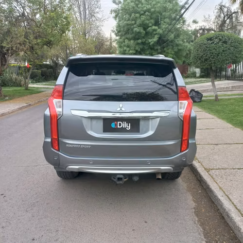 MITSUBISHI MONTERO SPORT AT AÑO 2019 FULL EQUIPO - Imagen 4