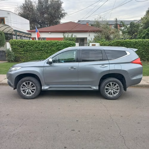 MITSUBISHI MONTERO SPORT AT AÑO 2019 FULL EQUIPO - Imagen 2