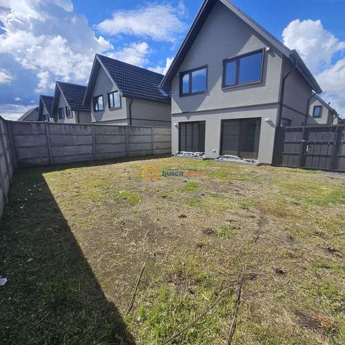 Casa en arriendo c/ estacionamiento en Lomas de San Andrés
