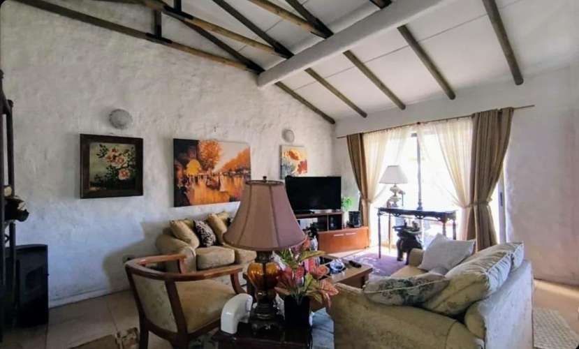 SE VENDE HERMOSA CASA ESTILO MEDITERRÁNEO