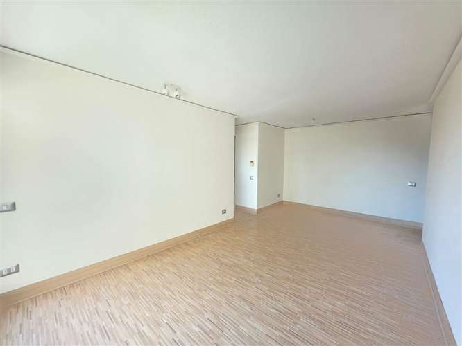 Depto en condominio arriendo 15 UF en Macul 2D2B1Est Terraza - Imagen 3