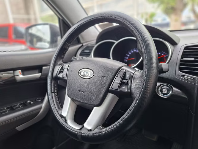 KIA SORENTO EX AWD 2012 DIESEL 1 DUEÑO - Imagen 10