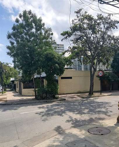 Sitio en venta en Ñuñoa
