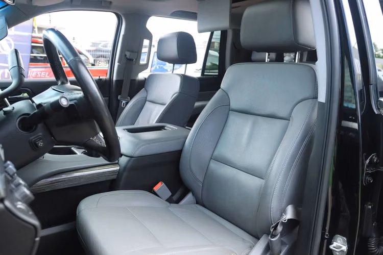 SUV Chevrolet Tahoe año 2015 4x4 5.3l Full equipo con Sunroof