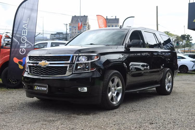SUV Chevrolet Tahoe año 2015 4x4 5.3l Full equipo con Sunroof