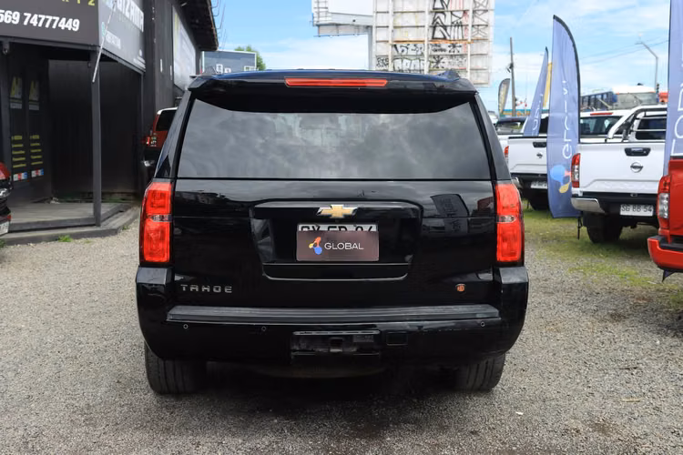 SUV Chevrolet Tahoe año 2015 4x4 5.3l Full equipo con Sunroof