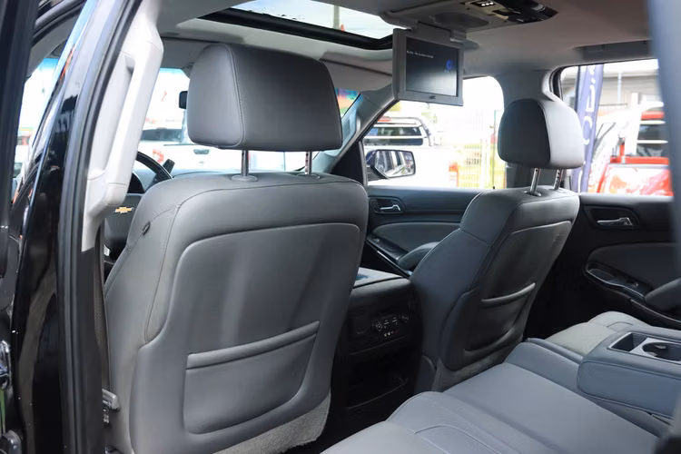SUV Chevrolet Tahoe año 2015 4x4 5.3l Full equipo con Sunroof