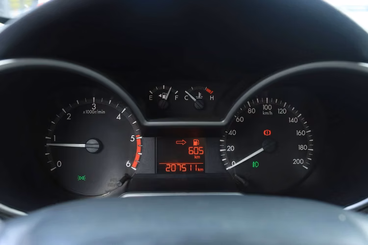 MAZDA BT50 AÑO 2020 4X4 FULL EQUIPO 2.2L DIESEL MT 6TA - Imagen 11
