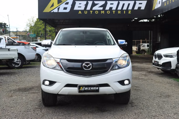MAZDA BT50 AÑO 2020 4X4 FULL EQUIPO 2.2L DIESEL MT 6TA - Imagen 7