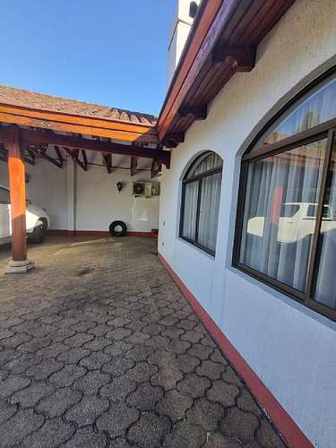 ARRIENDO  AMPLIA CASA  EN SECTOR RESIDENCIAL - Imagen 5