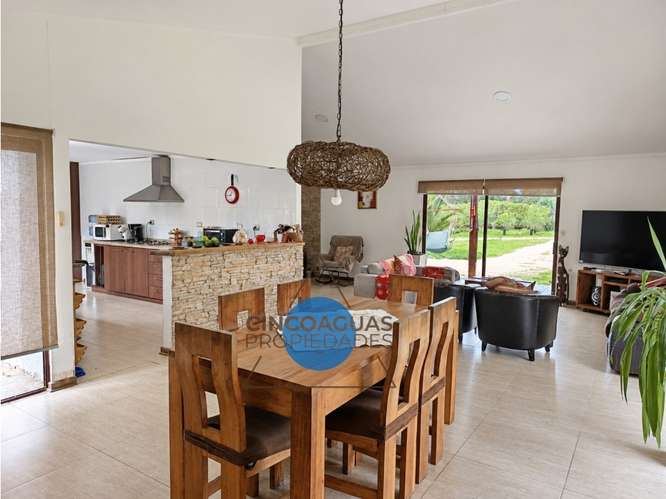 Parcela gran Casa, Cabaña, piscina y quincho en Foresta de Zapallar