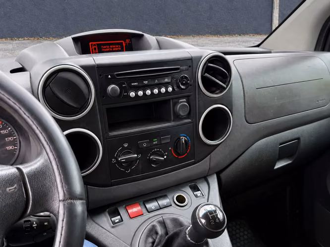 PEUGEOT PARTNER HDI 2019 - Imagen 7