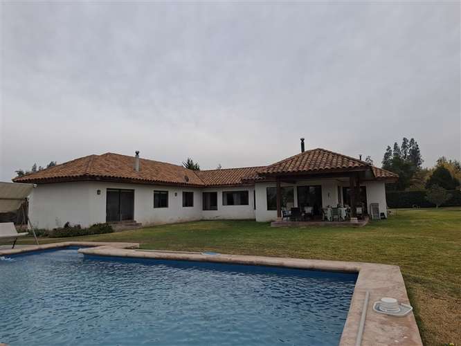 CASA AP629 Trebulco Carampangue. 273 m2 construidos en 5000 de terreno, 4D 4B 3 est techados piscina