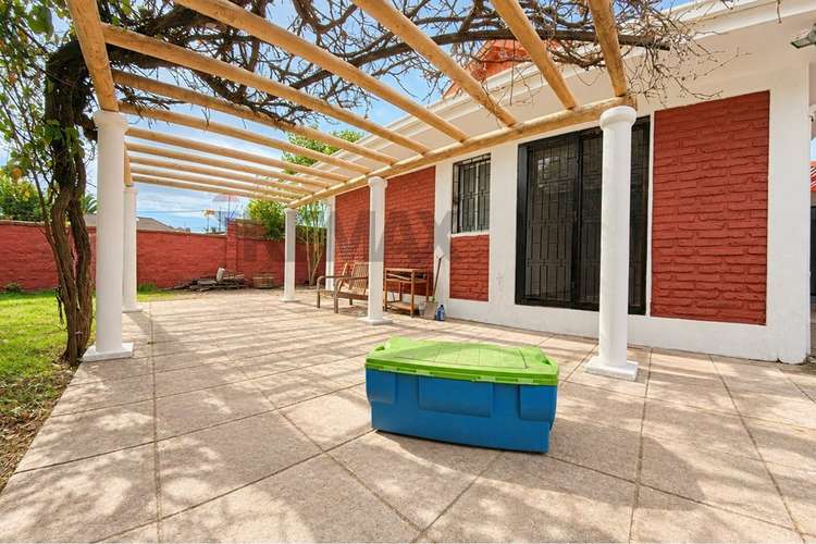 Casa con gran terreno en la reina - Imagen 25