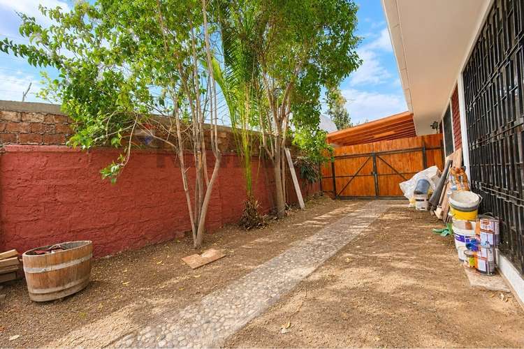 Casa con gran terreno en la reina - Imagen 20