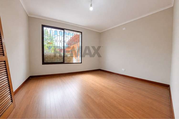 Casa con gran terreno en la reina - Imagen 10