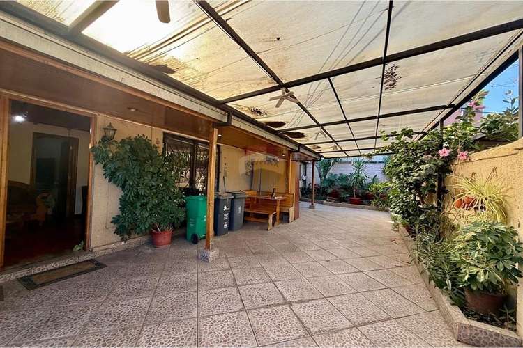 Casa a pasos de av. jose miguel carrera