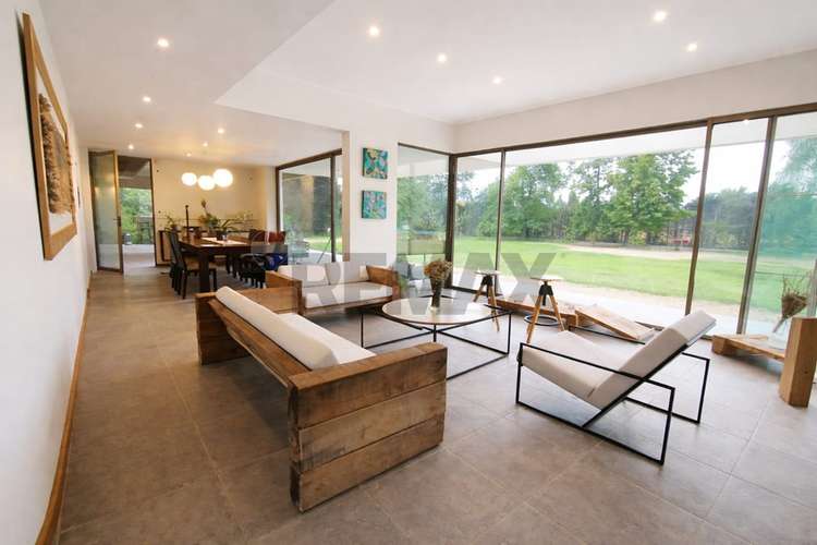 Casa estilo mediterraneo en olivar