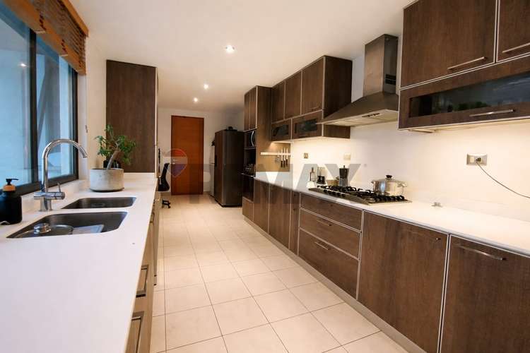 Casa estilo mediterraneo en olivar