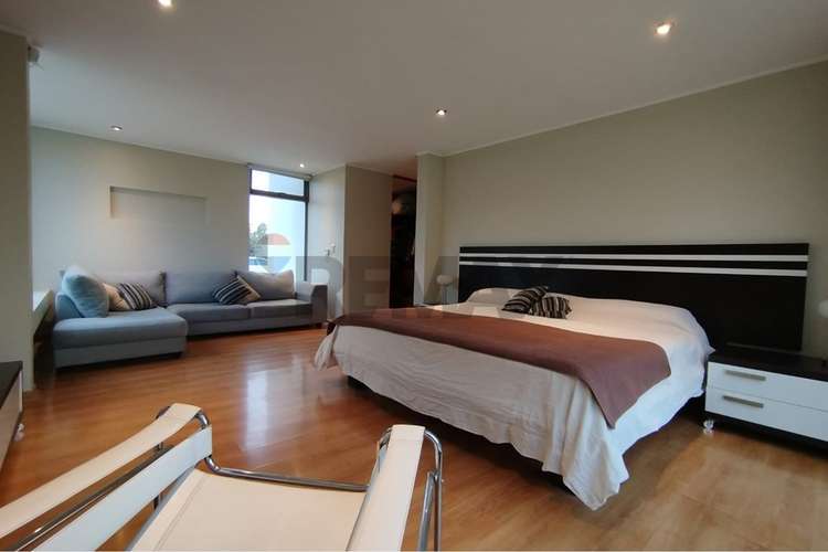 Casa estilo mediterraneo en olivar