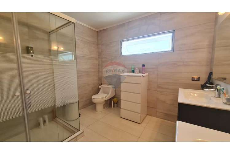 Exclusiva casa en condominio en lago rapel.