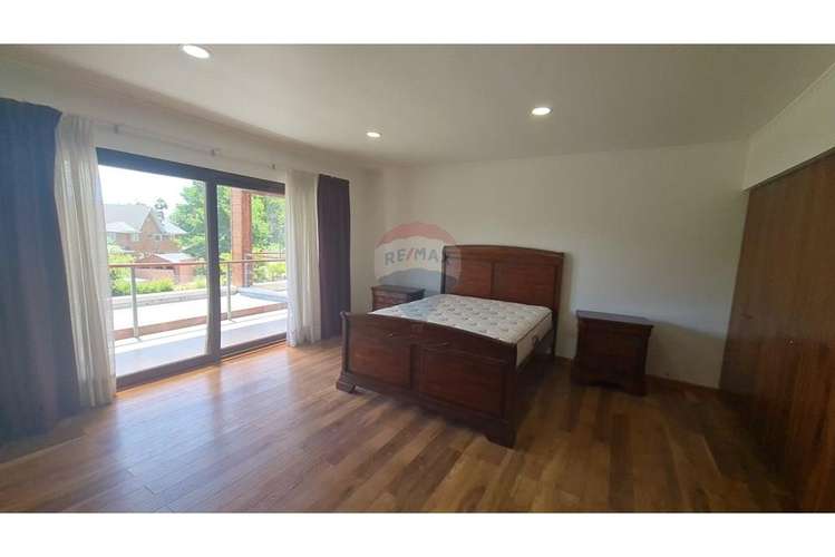 Exclusiva casa en condominio en lago rapel.