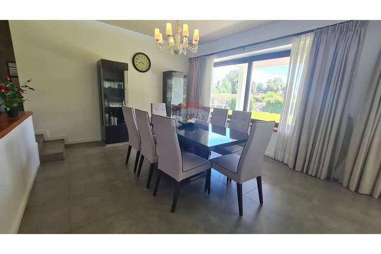 Exclusiva casa en condominio en lago rapel.