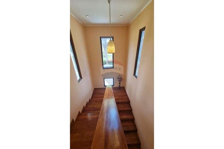 Exclusiva casa en condominio en lago rapel.