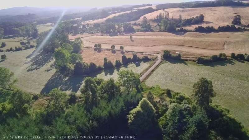 88 HECTÁREAS PLANAS CON ESTERO EN TANTAUCO LOS LAGOS