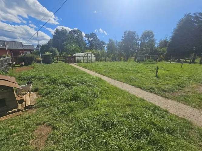 CASA CON GRAN TERRENO EN FOLILCO LOS LAGOS