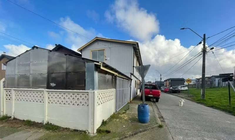 CASA Y LOCAL COMERCIAL EN LOS CONQUISTADORES VALDIVIA - Imagen 19