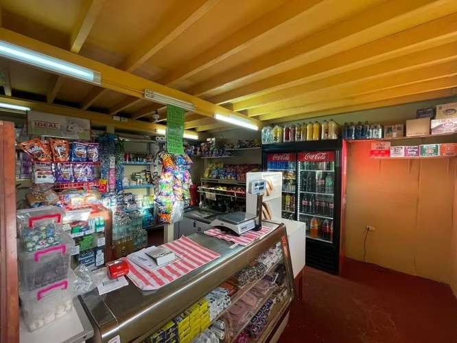 CASA Y LOCAL COMERCIAL EN LOS CONQUISTADORES VALDIVIA - Imagen 3