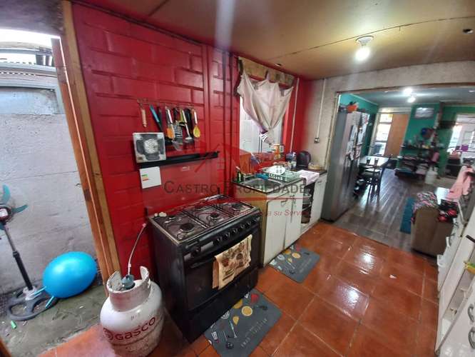 CASA DE DOS PISOS CON 2 DORMITORIOS, 2 BAÑOS, BATUCO - Imagen 11