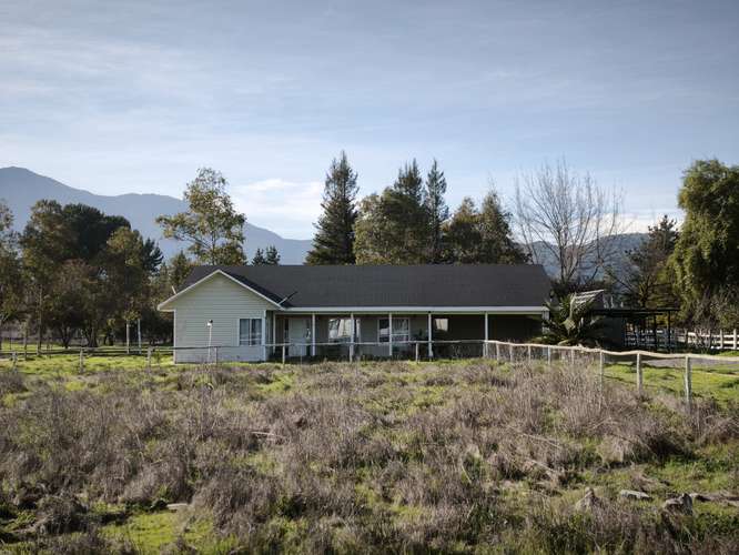 COMODA CASA COUNTRY ANGOSTURA 4 DORMITORIOS 2 SUITES