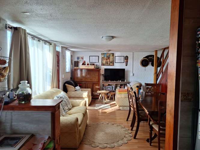 SE VENDE LINDA CASA CON 2D3B1E AMPLIADA EN EL ROSAL MAIPÚ